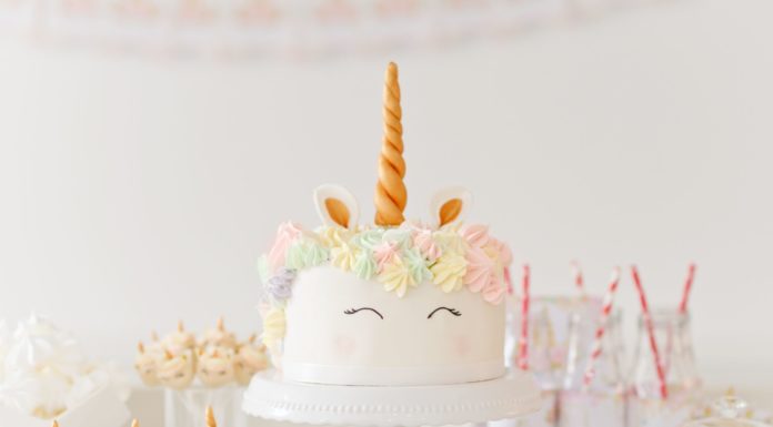 Decoration reussie anniversaire licorne